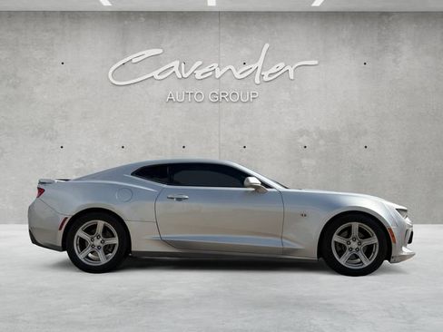 Used 2016 Chevrolet Camaro LT RWD image 17