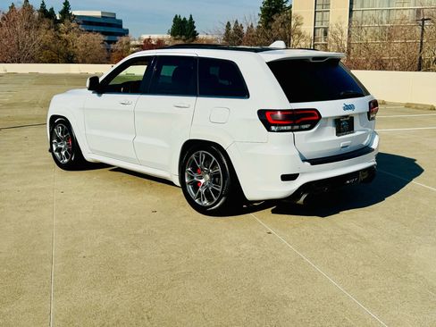 Used 2014 Jeep Grand Cherokee SRT8 w/ Luxury Group II image 5