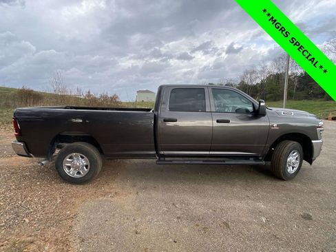 New 2025 RAM 3500 Tradesman image 7