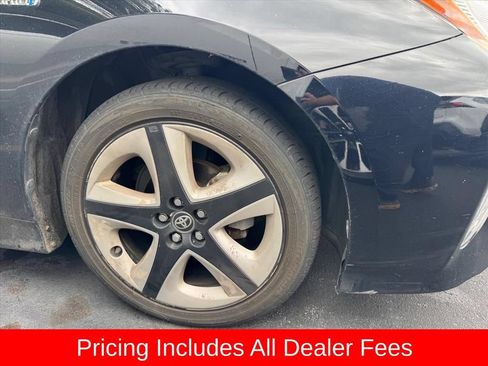 Used 2017 Toyota Prius Four Touring FWD image 2