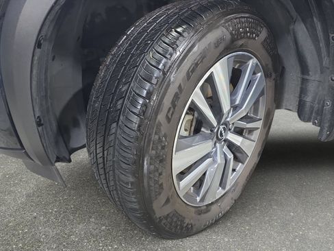 Used 2025 Nissan Pathfinder SL FWD image 30