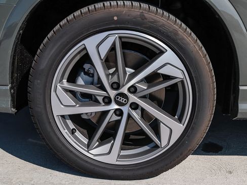 New 2025 Audi Q3 2.0T Premium image 14