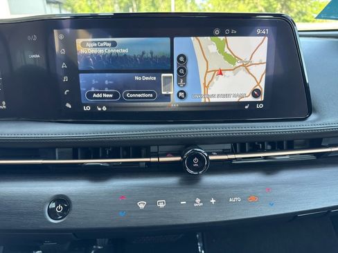 Used 2023 Nissan Ariya AWD image 33