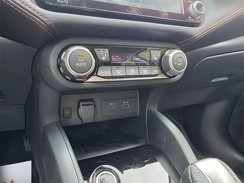 New 2025 Nissan Versa SR w/ Trunk Package image 24