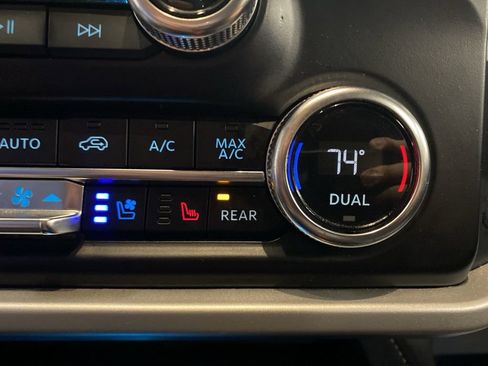 Used 2024 Ford Expedition Max XLT image 31