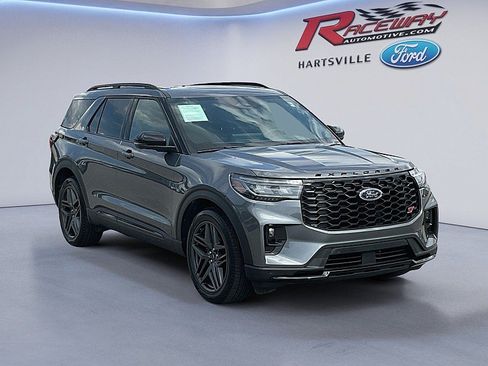 Used 2025 Ford Explorer ST AWD/4WD image 6