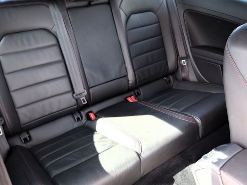 Used 2016 Volkswagen GTI SE FWD image 26