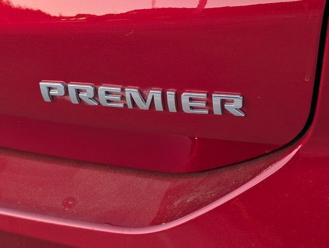 Certified 2024 Chevrolet Equinox Premier FWD image 35