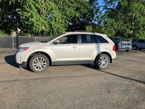 Used 2014 Ford Edge Limited AWD/4WD image 2