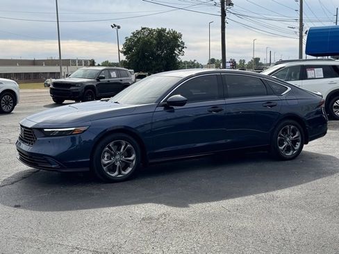 Used 2023 Honda Accord EX-L image 3