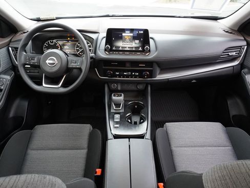 Certified 2023 Nissan Rogue SV image 11