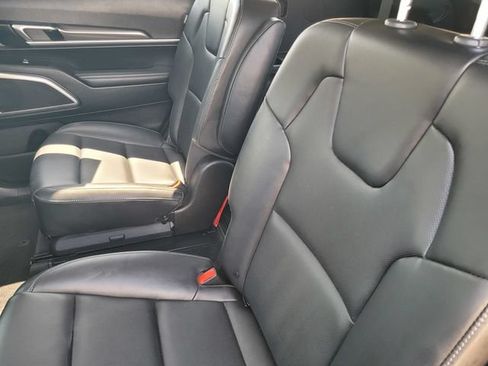 Used 2025 Kia Telluride S AWD/4WD image 13