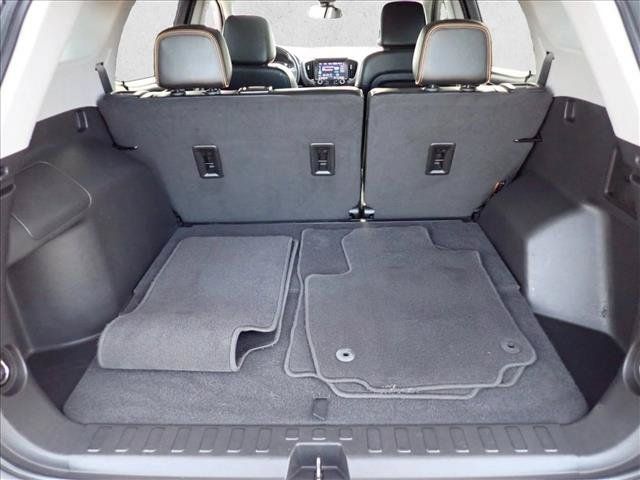 Used 2023 GMC Terrain AT4 AWD/4WD image 8