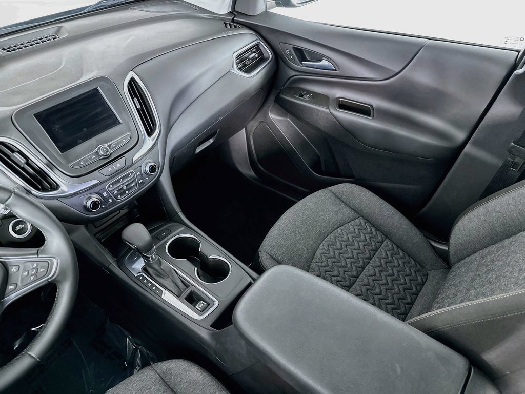 Used 2024 Chevrolet Equinox LT w/ LPO, Floor Liner Package FWD image 32