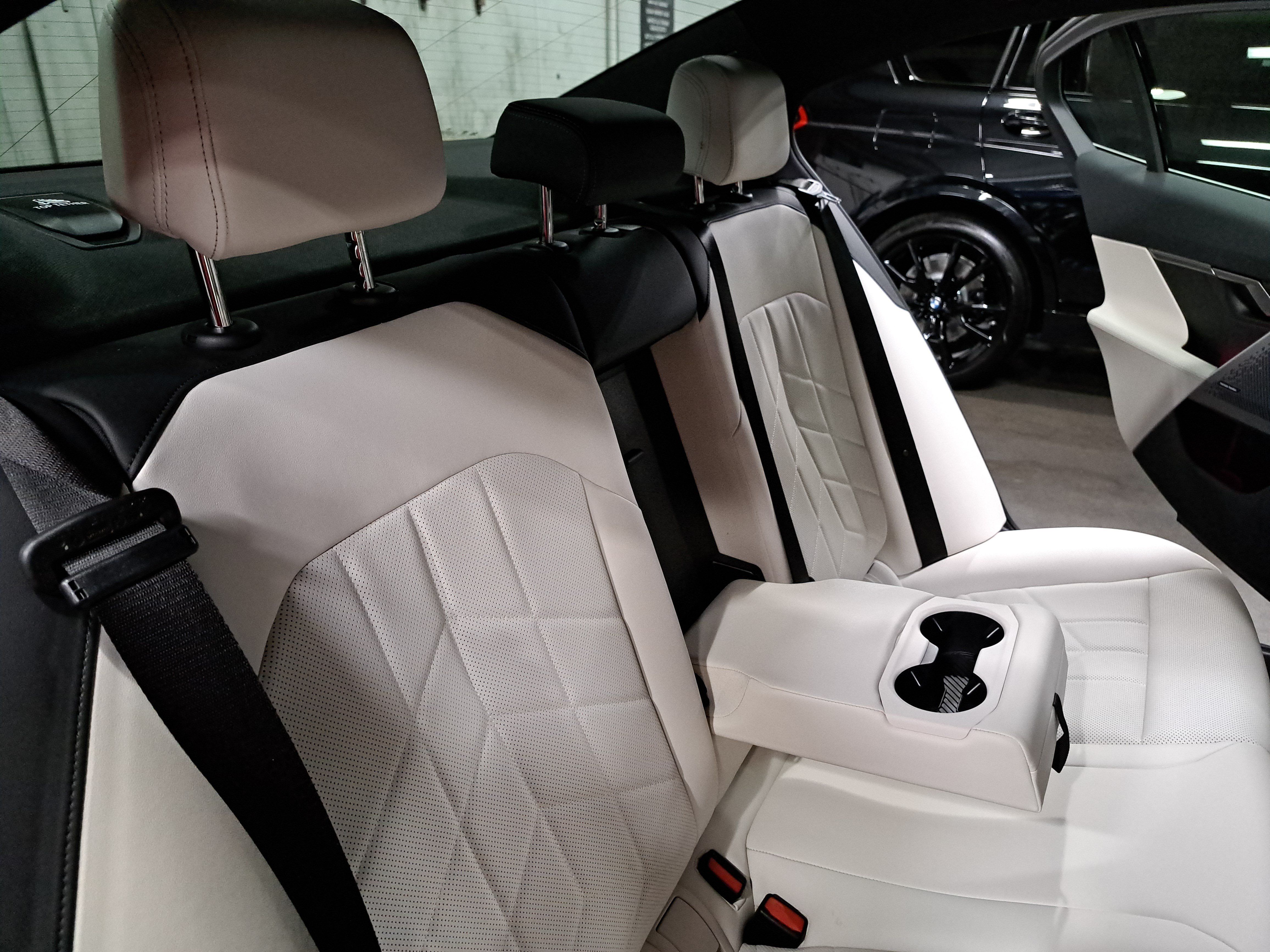 Certified 2026 BMW 530i w/ Premium Package RWD image 13