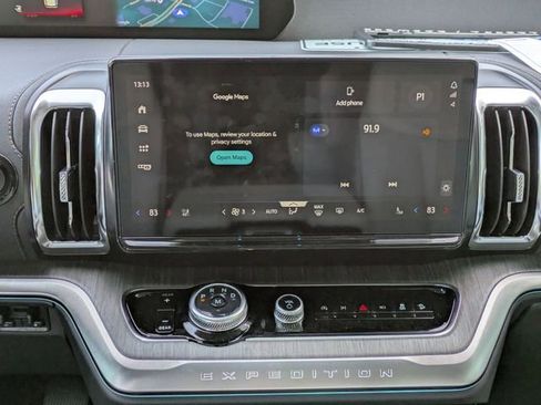 New 2025 Ford Expedition Platinum w/ Platinum Ultimate Package AWD/4WD image 16