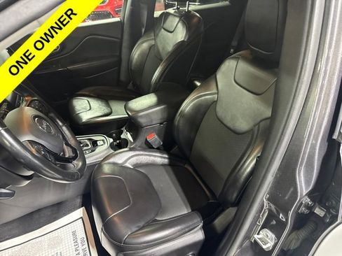 Used 2019 Jeep Cherokee Latitude Plus AWD/4WD image 15