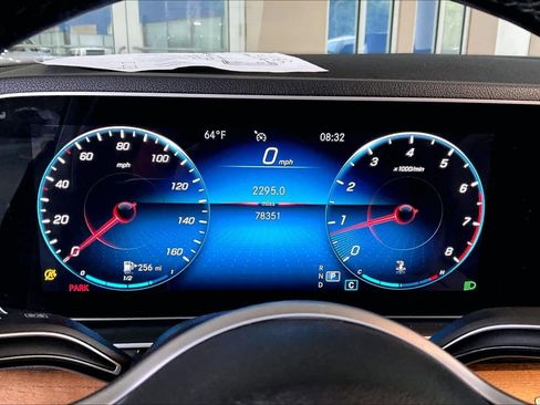 Used 2021 Mercedes-Benz GLE 350 4MATIC image 26