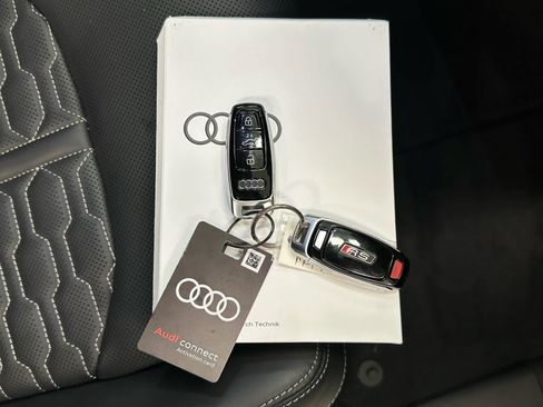 Used 2022 Audi RS Q8 AWD/4WD image 44