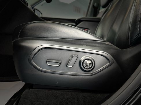 Used 2023 Jeep Grand Cherokee L Limited AWD/4WD image 14