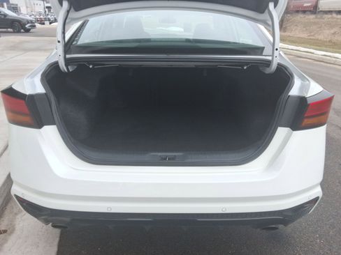 Used 2024 Nissan Altima 2.5 SR FWD image 30