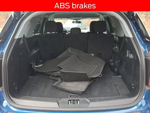 Used 2022 Ford Explorer XLT image 28