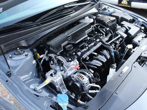 Used 2024 Hyundai Elantra SEL FWD image 30