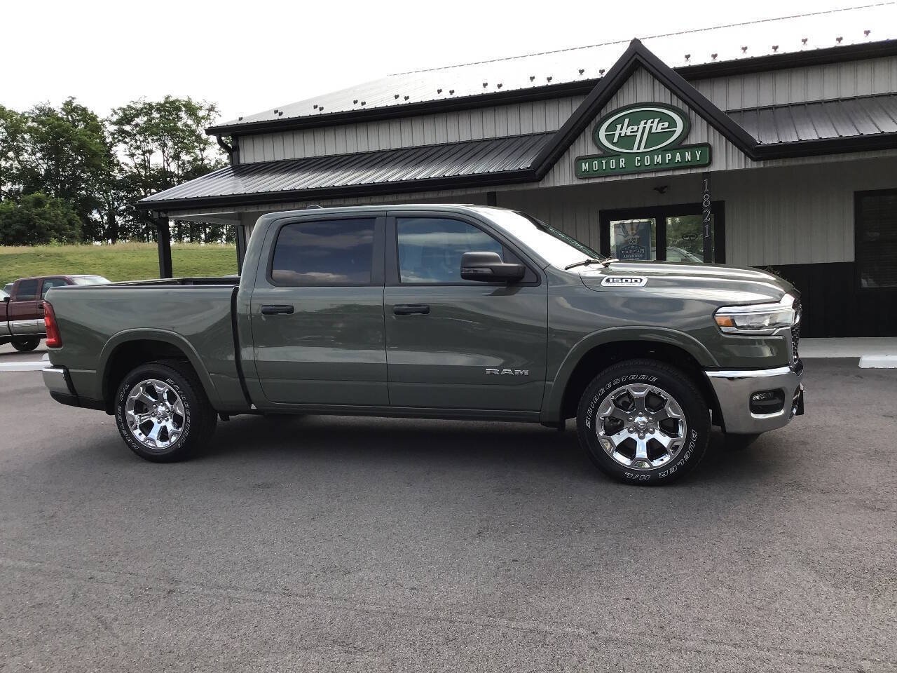 Used 2026 RAM 1500 Big Horn AWD/4WD image 2
