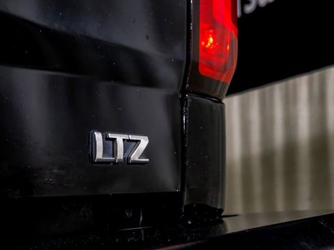 Used 2019 Chevrolet Silverado 2500 LTZ w/ Duramax Plus Package image 46