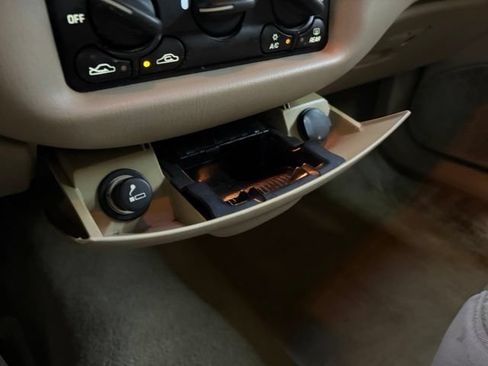 Used 2001 Chevrolet Impala FWD image 21