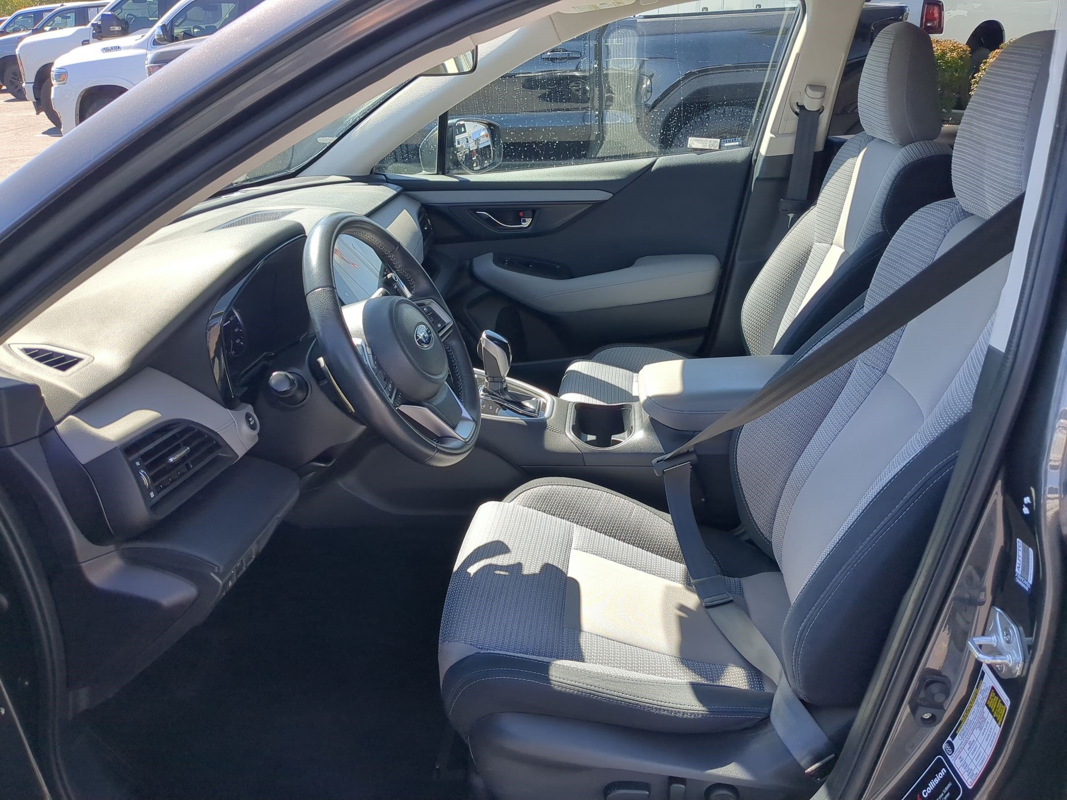 Used 2023 Subaru Outback Premium AWD/4WD image 17