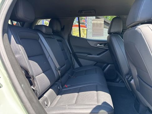 Used 2026 Chevrolet Equinox LT w/ Convenience Package II AWD/4WD image 13