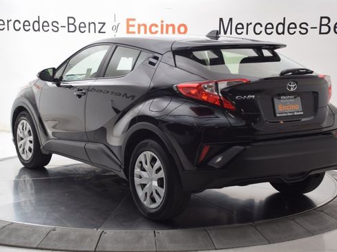 Used 2021 Toyota C-HR LE image 4