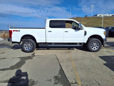 Used 2019 Ford F250 Lariat w/ Lariat Ultimate Package image 2