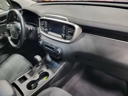 Used 2020 Kia Sorento S FWD image 17