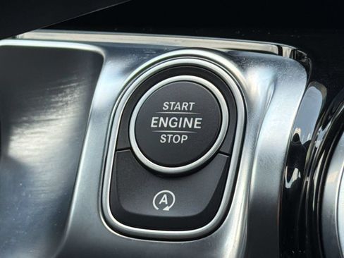 Used 2025 Mercedes-Benz GLB 250 image 18