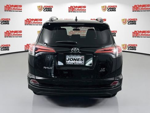 Used 2016 Toyota RAV4 LE AWD/4WD image 13