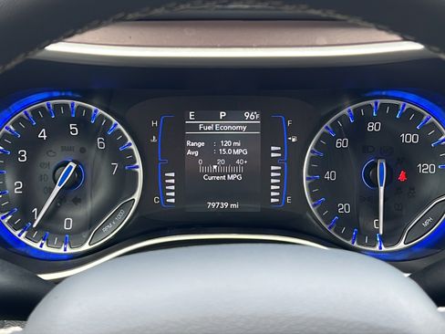 Used 2023 Chrysler Voyager LX FWD image 21