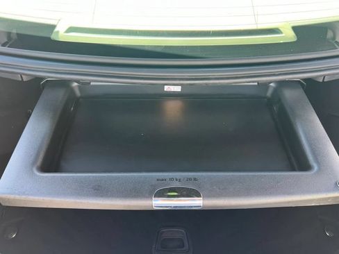 Used 2017 Mercedes-Benz E 300 4MATIC image 16