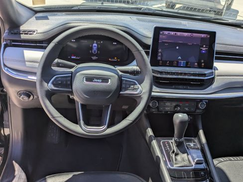Used 2024 Jeep Compass Limited w/ Elite Group AWD/4WD image 16
