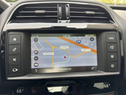 Used 2018 Jaguar XE Premium AWD/4WD image 26