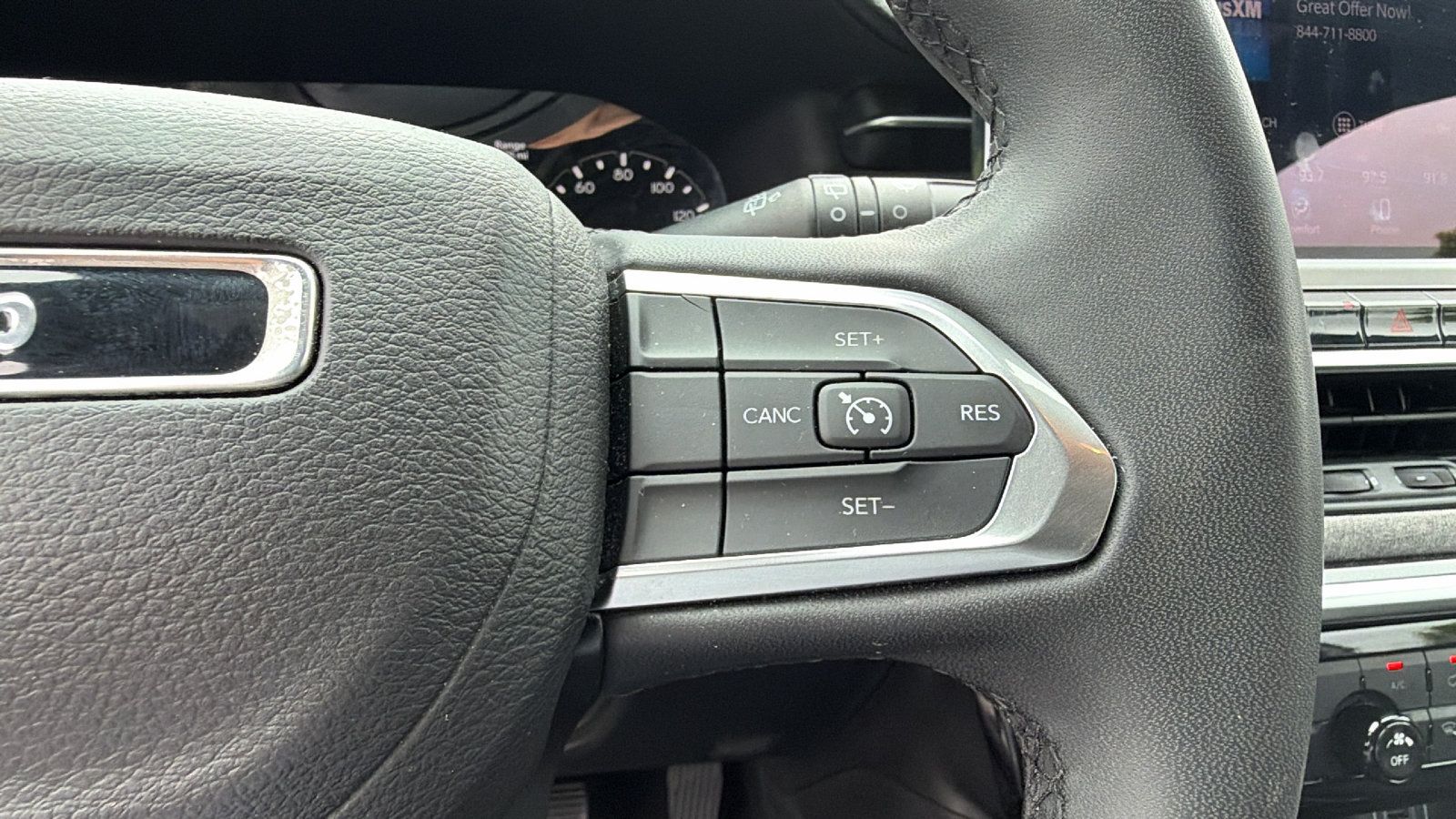 Used 2024 Jeep Compass Latitude w/ Altitude Special Edition AWD/4WD image 28