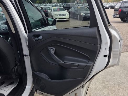 Used 2016 Ford Escape SE image 14