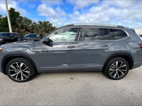 New 2026 Volkswagen Atlas SEL Premium R-Line AWD/4WD image 8