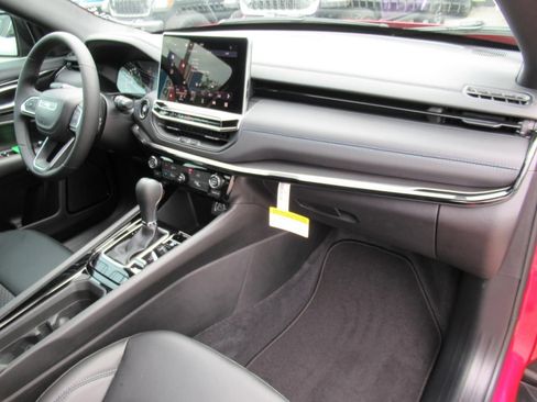 New 2026 Jeep Compass Latitude AWD/4WD image 11