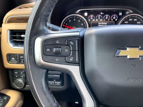 Used 2021 Chevrolet Suburban Premier w/ Premium Package AWD/4WD image 10