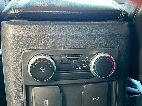 Used 2022 Ford Explorer XLT w/ Equipment Group 202A image 24