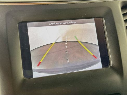 Used 2020 Jeep Cherokee Latitude Plus FWD image 16