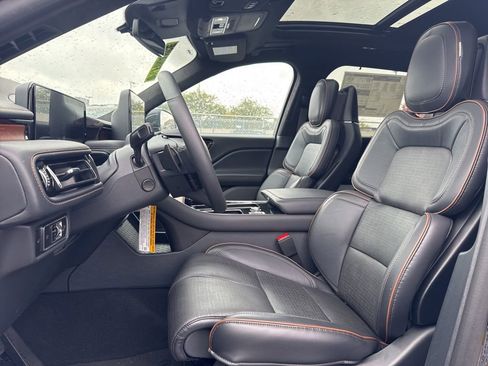New 2025 Lincoln Aviator Black Label image 19