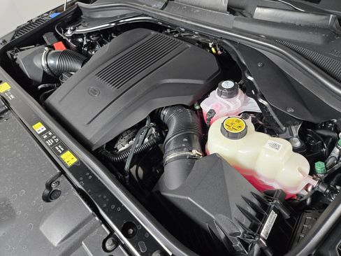 New 2025 Land Rover Range Rover SE image 23